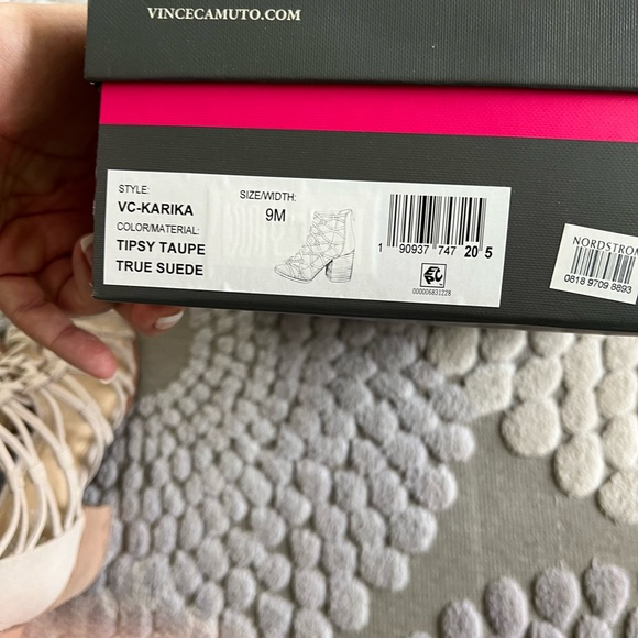 VINCE Camuto sandals - Picture 5 of 6